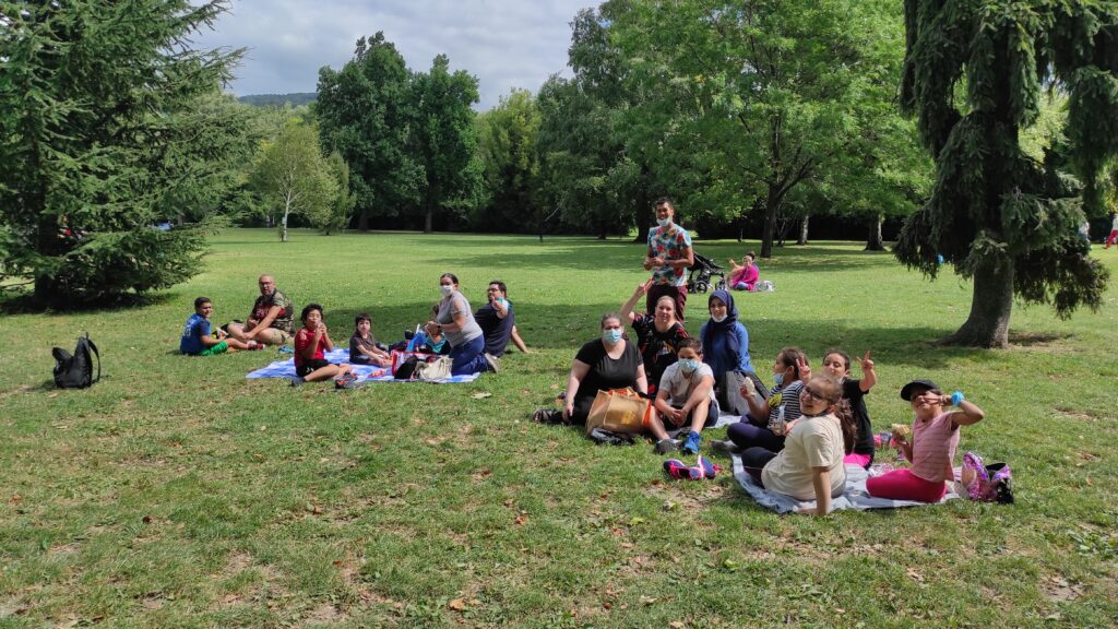 Retrouvailles avec les familles autour de jeux de société en plein air