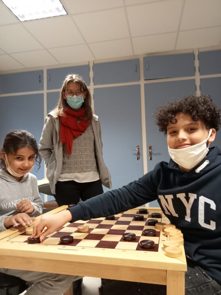 Quand le JEU se met au service de la construction du JE 