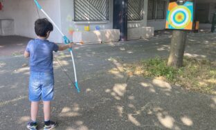 La cour comme espace de vie et de jeux