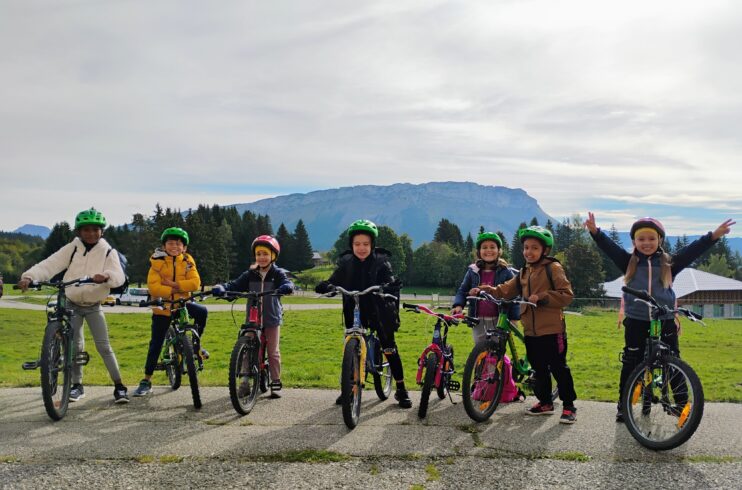 Un projet vélo riche en découvertes pour les enfants de l’établissement de Chambéry