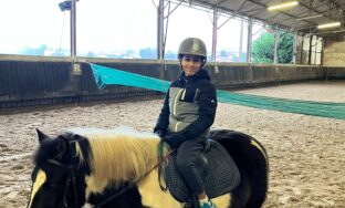 Les adolescents à la rencontre des animaux à Pollionnay